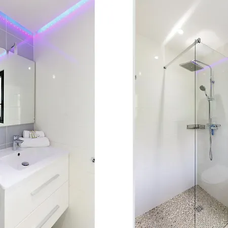 Apartmán Beautiful Apartment-sea View-pool-parking