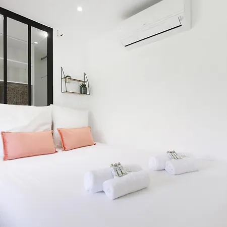 Beautiful Apartment-sea View-pool-parking Apartmán